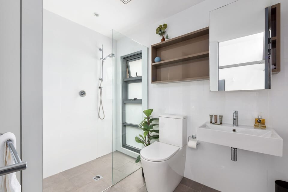 Spacious 2-bed Retreat in Rosebery Apartment in Mascot