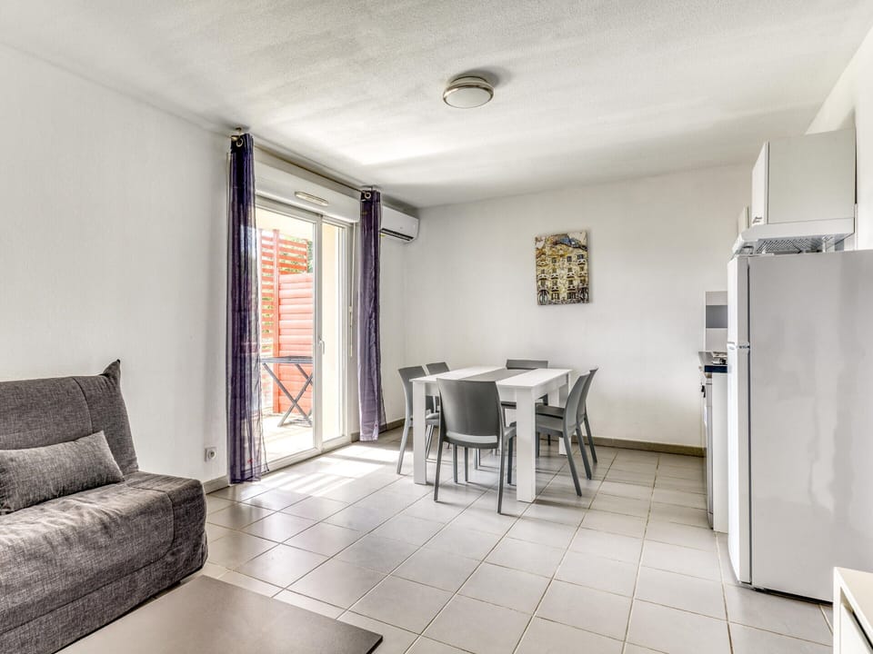 Apartment | Dining