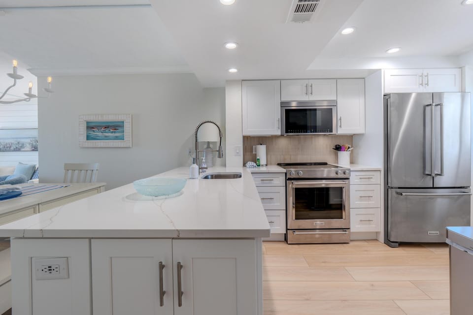 Condo, Multiple Beds (Carlos Pointe #126 - Endless Beach) | Private kitchen