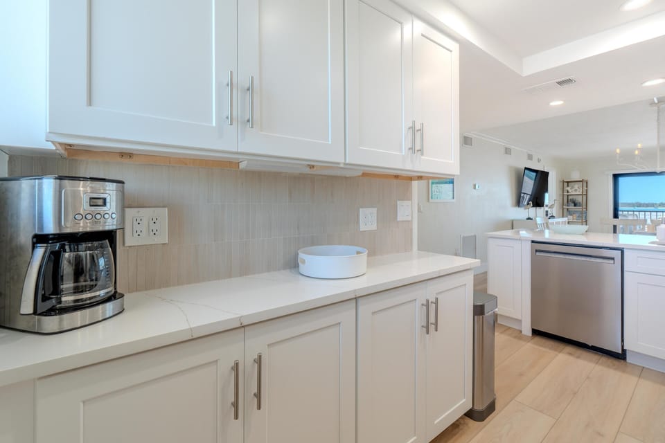 Condo, Multiple Beds (Carlos Pointe #126 - Endless Beach) | Private kitchen