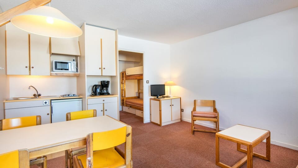 Apartment | Dining