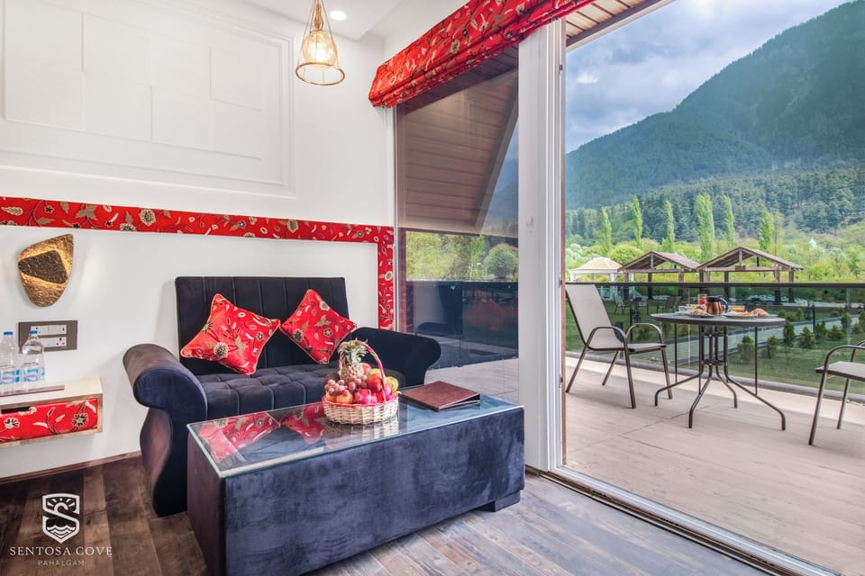 Premium room with Balcony Himalayan View | Terrace/patio
