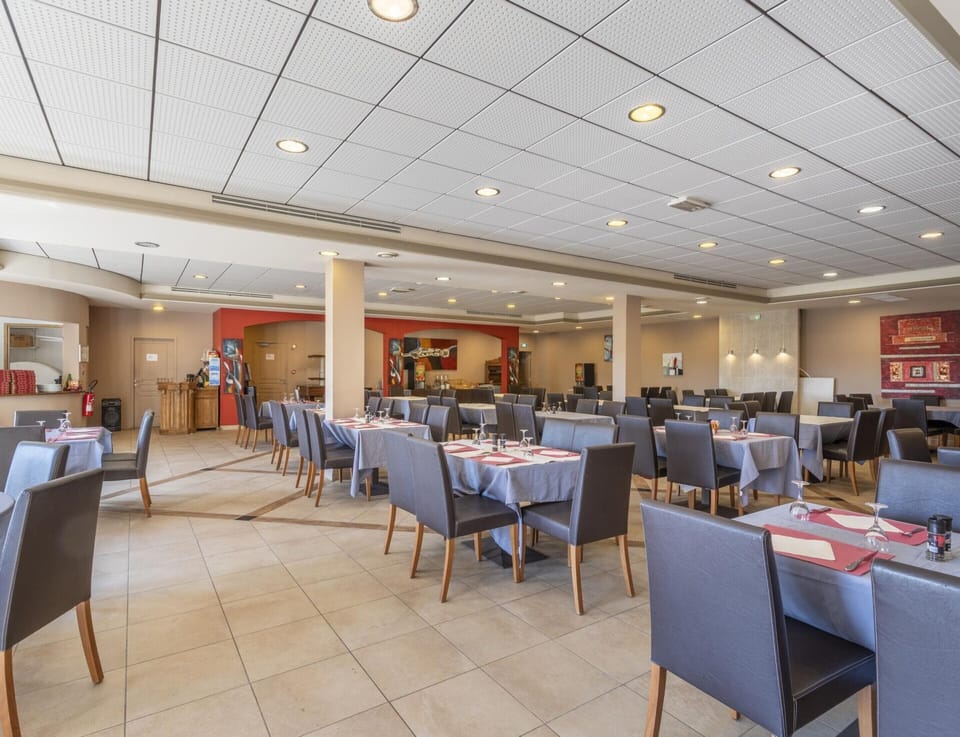 Apartment | Dining
