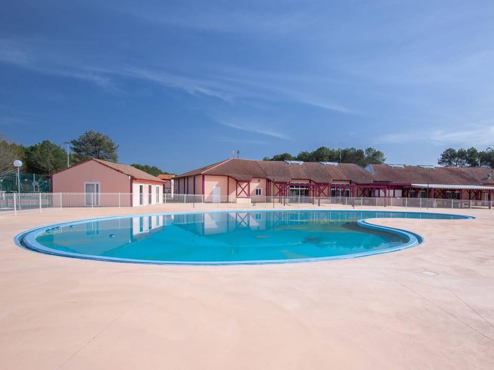 Apartment | Pool | Outdoor pool