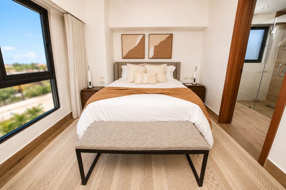Mainbedroom1