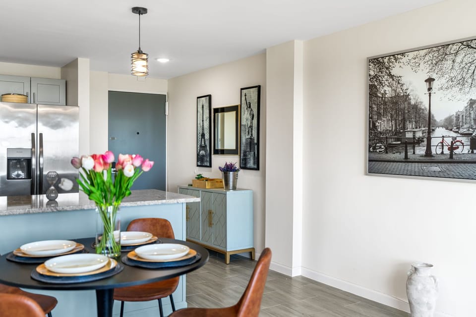 Everything within reach. Cook, dine, and relax without feeling cramped.
