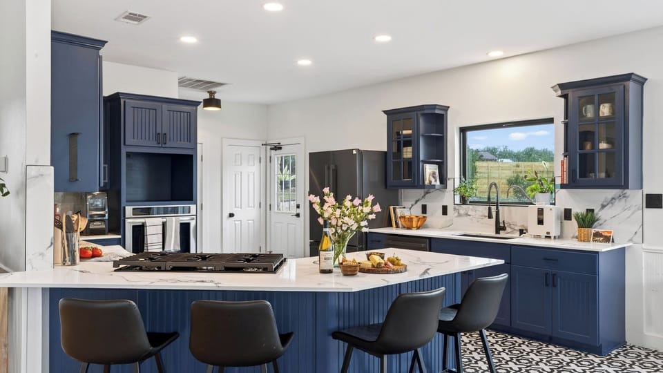 House (5 Bedrooms) | Interior