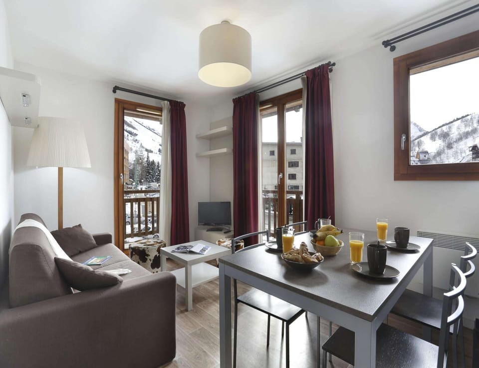 Apartment | Living room