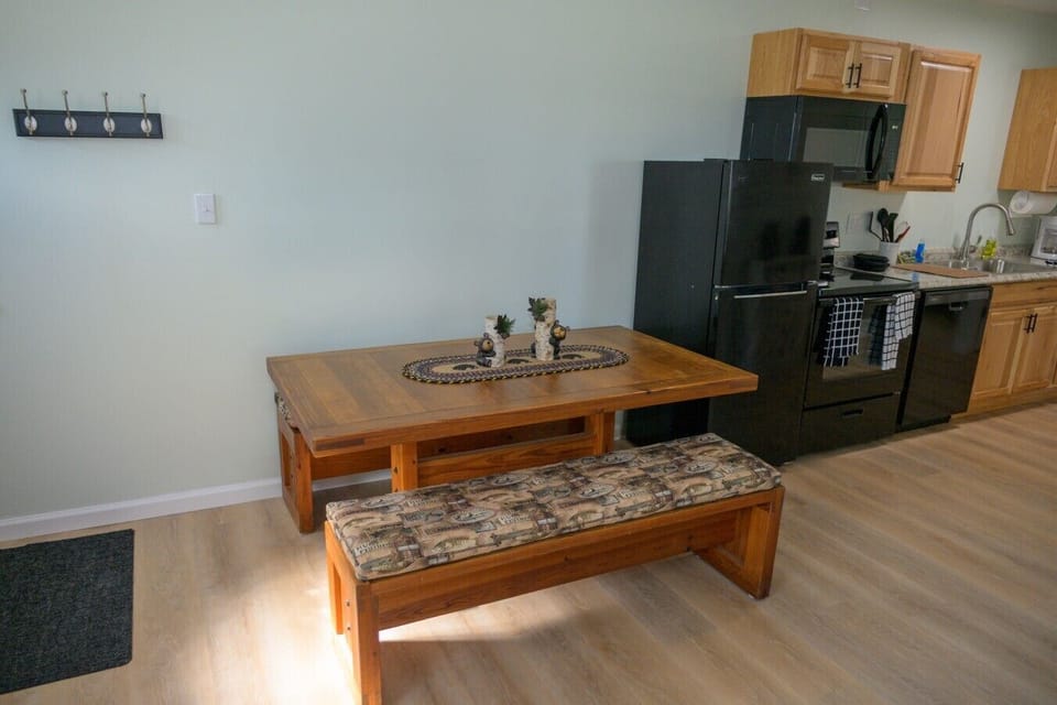 good-days-marina-vacation-rentals-houghton-lake-48