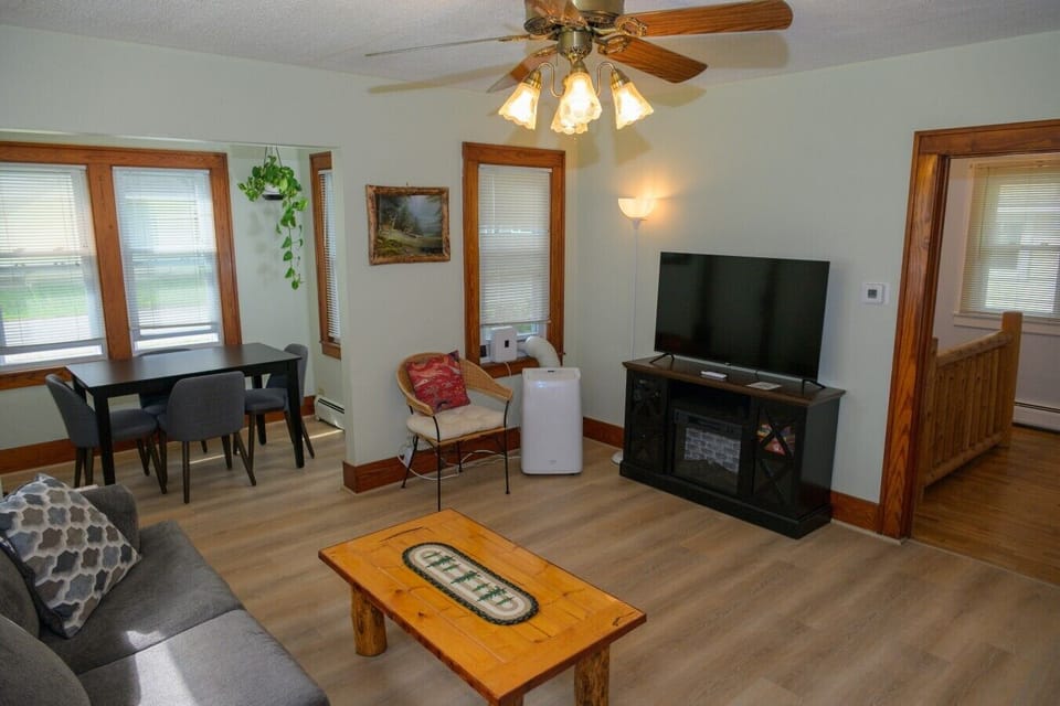 good-days-marina-vacation-rentals-houghton-lake-2