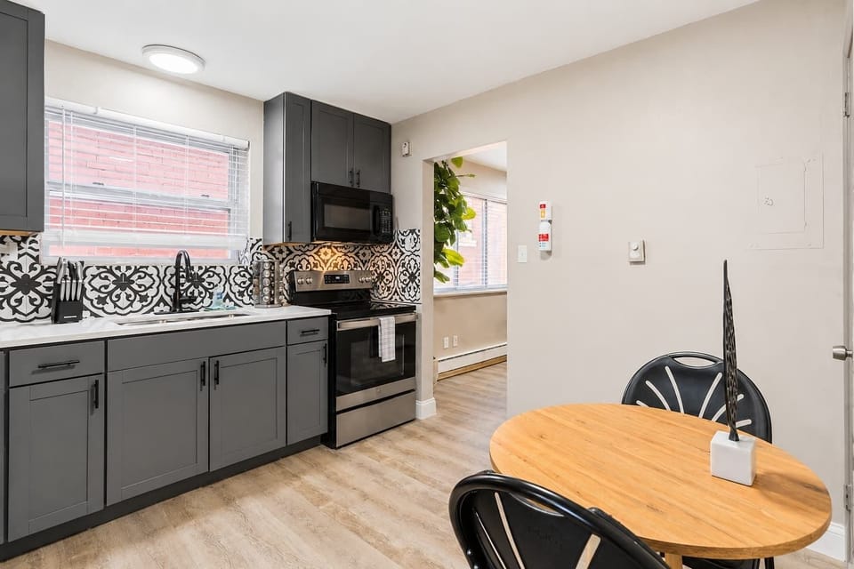 Kitchen — dining table for two