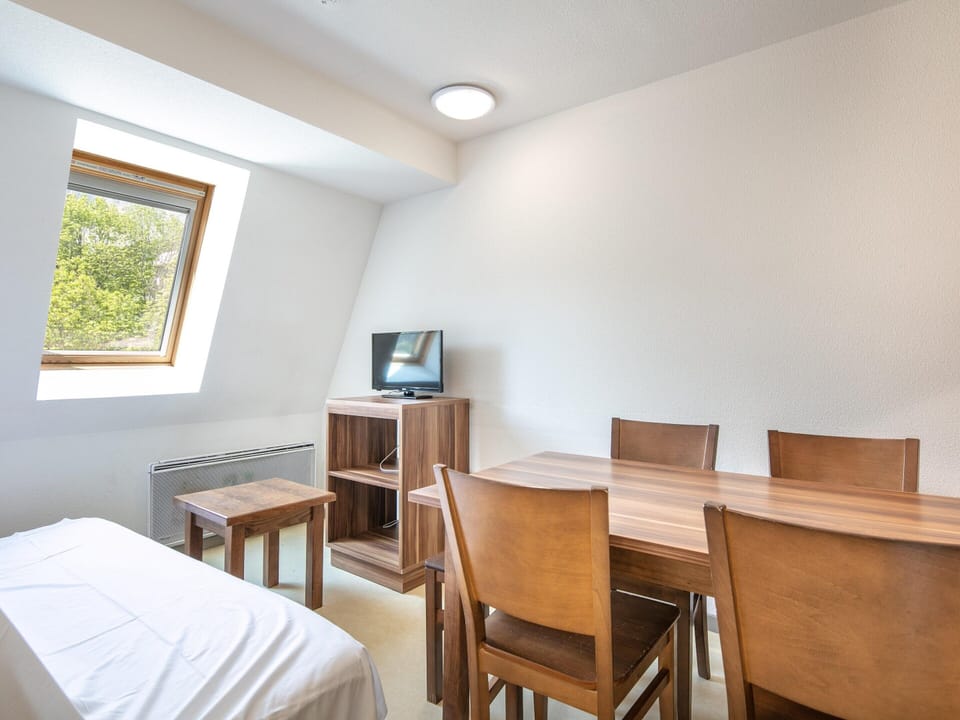 Apartment | Dining