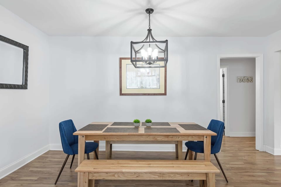 Dining room table 