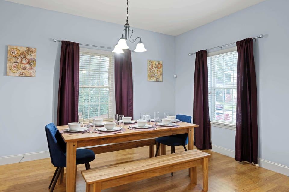 Dining room table 