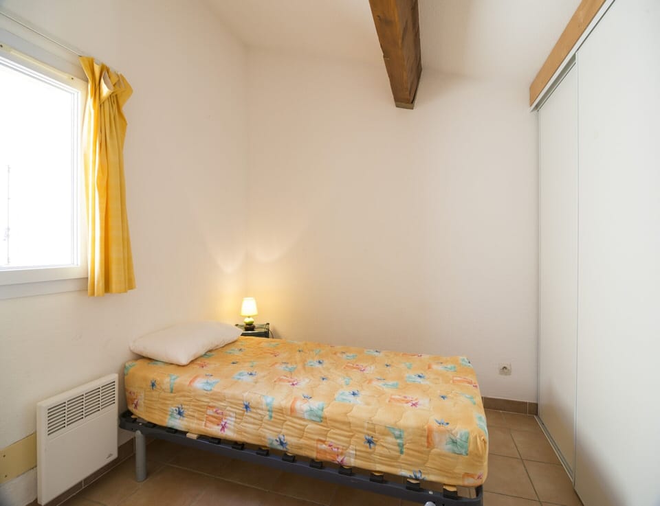 House | 2 bedrooms, bed sheets