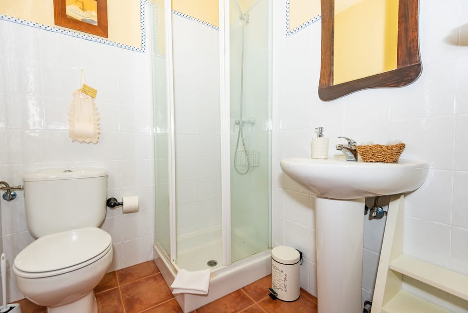 Free toiletries, hair dryer