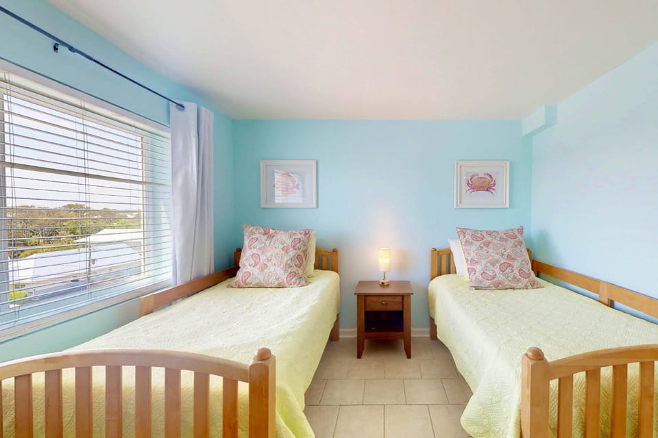 Bedroom 2 has two twin beds
