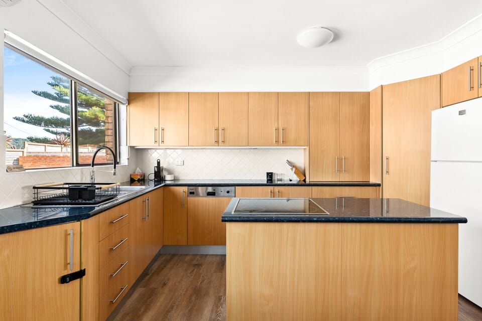 Apartment | Private kitchen | Cookware/dishes/utensils