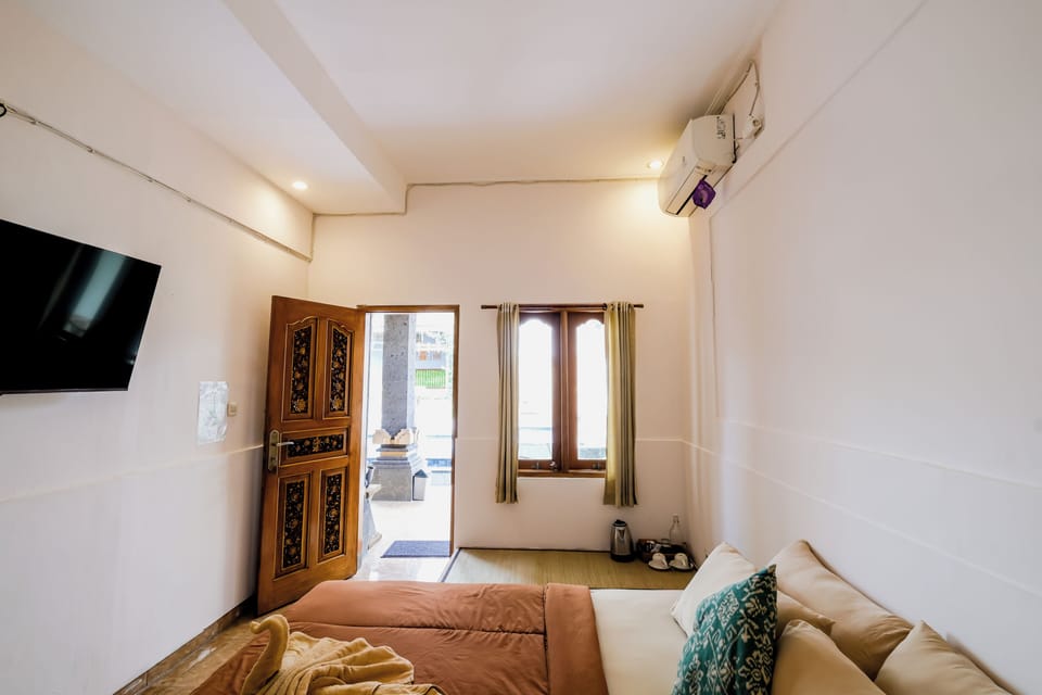 Superior Double Room, Balcony, Pool View | Interior