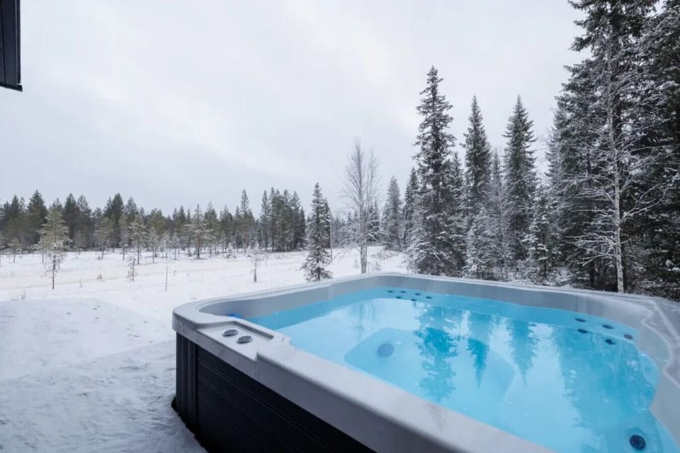 Relax in the private outdoor jacuzzi under the stars, kept at a perfect temperature even during the coldest winter days.