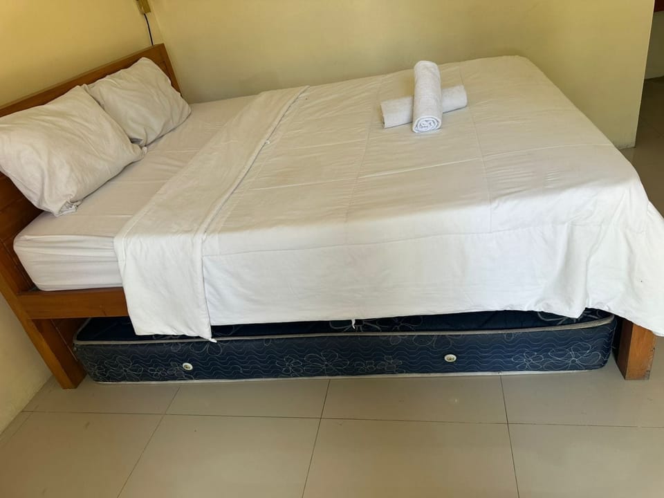 Basic Double Room | Desk, free WiFi