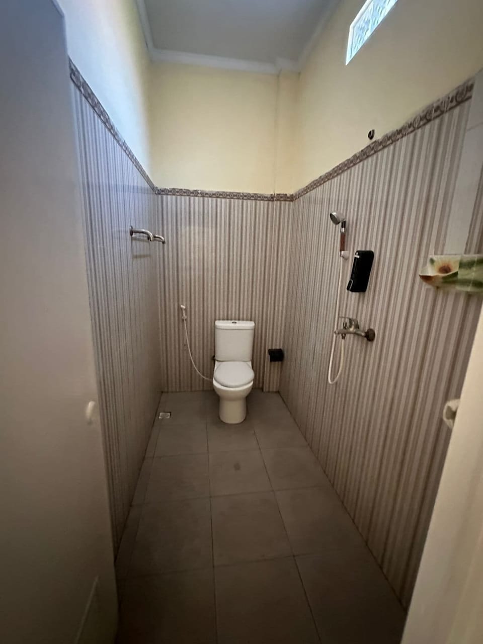 Basic Double Room | Bathroom | Shower, free toiletries, towels, soap