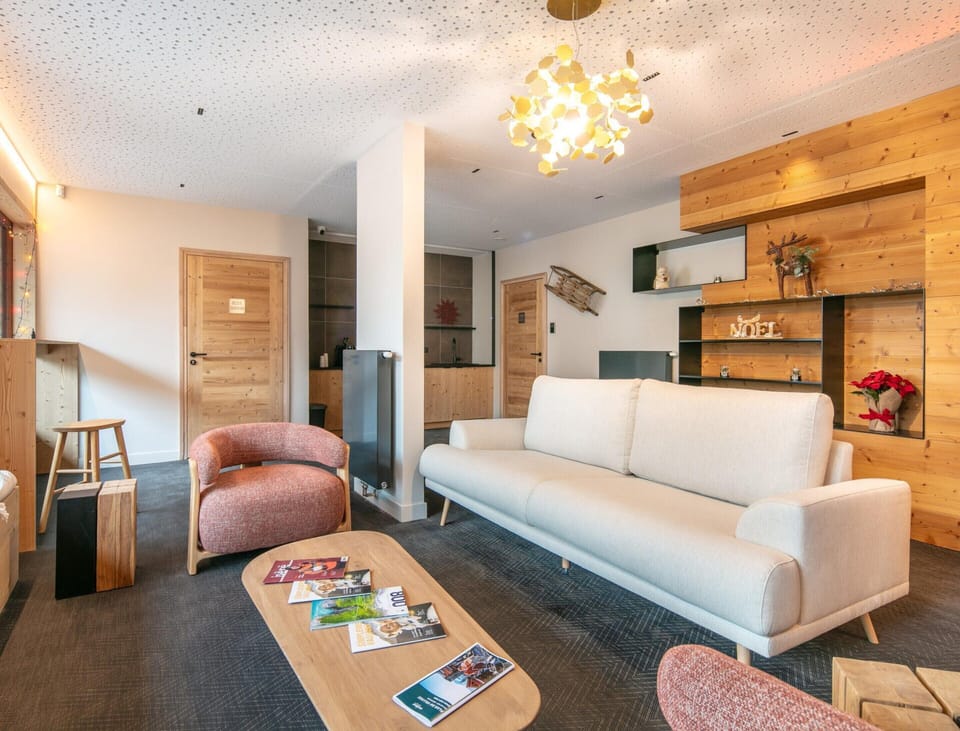Apartment | Reception