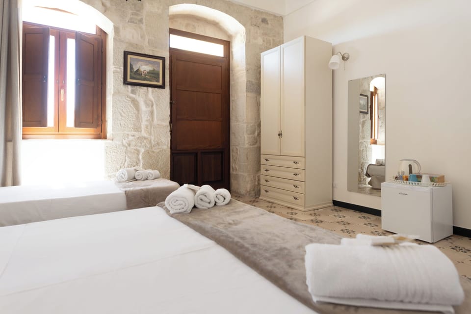 Comfort Triple Room, Patio | Free WiFi