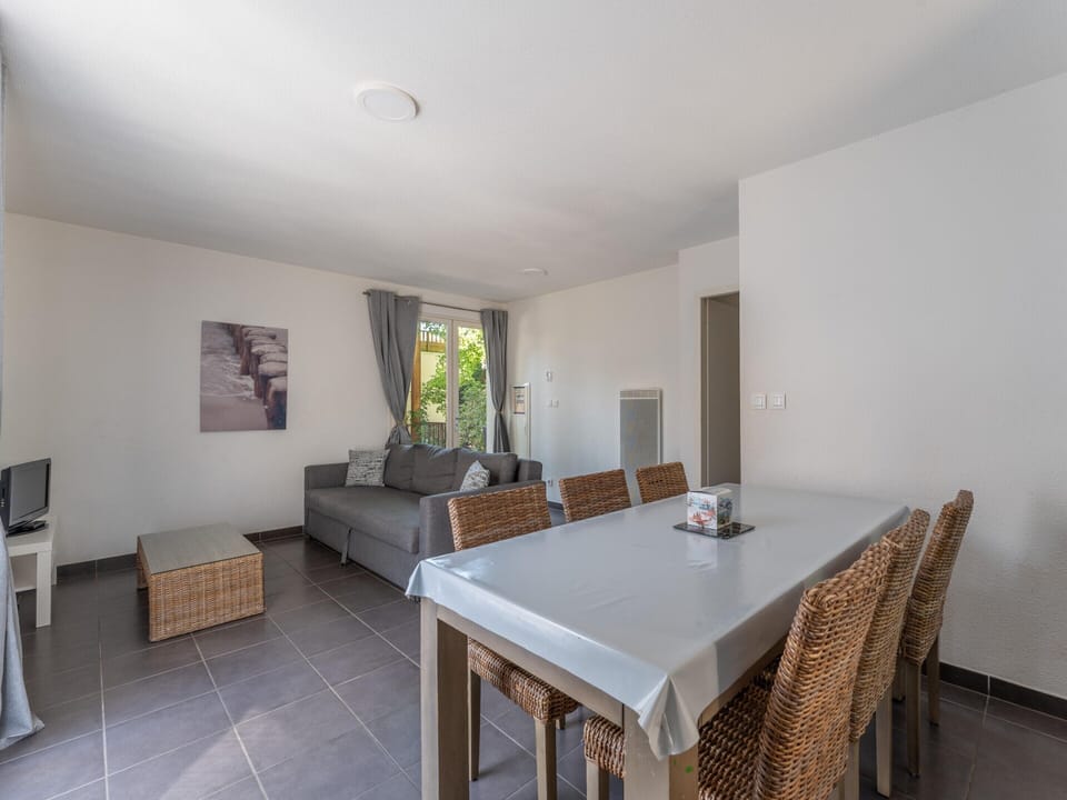 Apartment | Dining