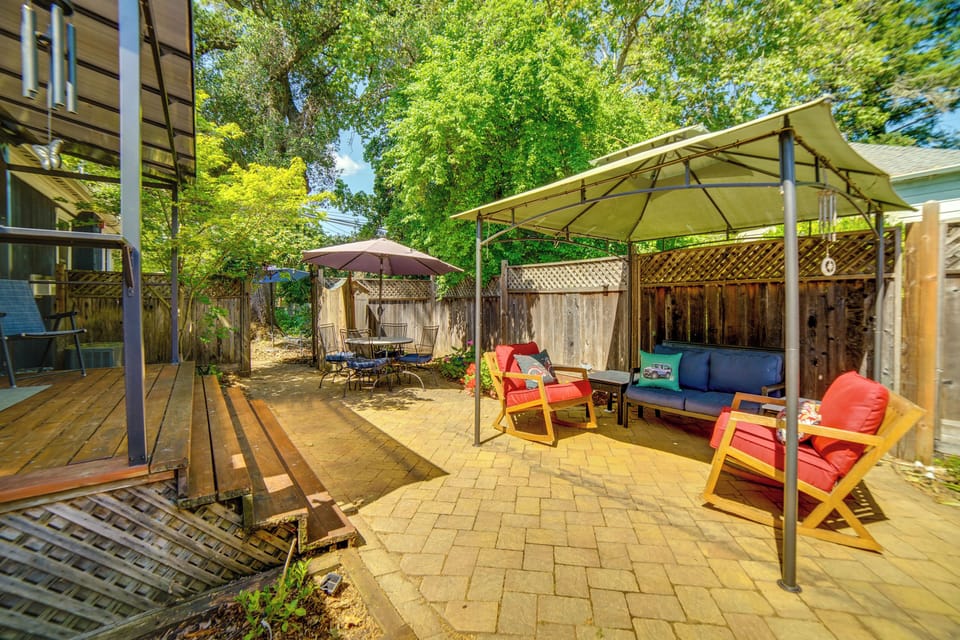 Furnished Patio