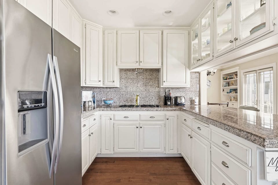 Fully equipped kitchen with everything needed for an easy, comfortable stay