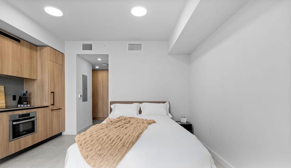 Junior Studio, City View | Iron/ironing board, free WiFi