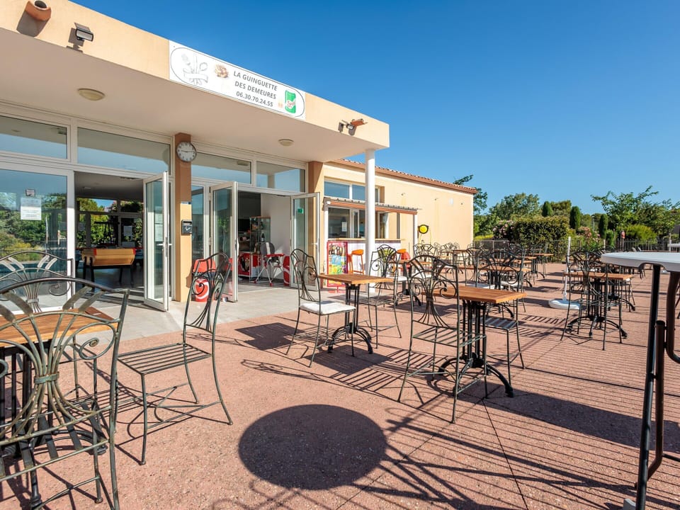 House | Outdoor dining