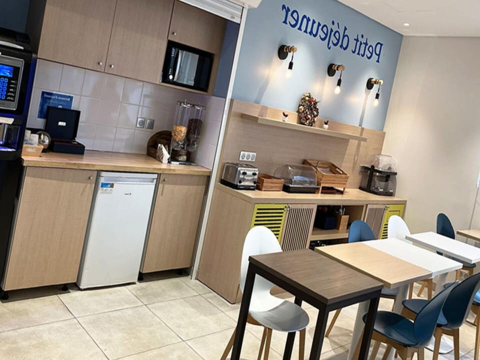 Apartment | Dining