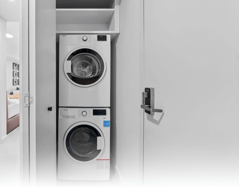 501 First Studio with Luxury Amenities Apartment in Miami