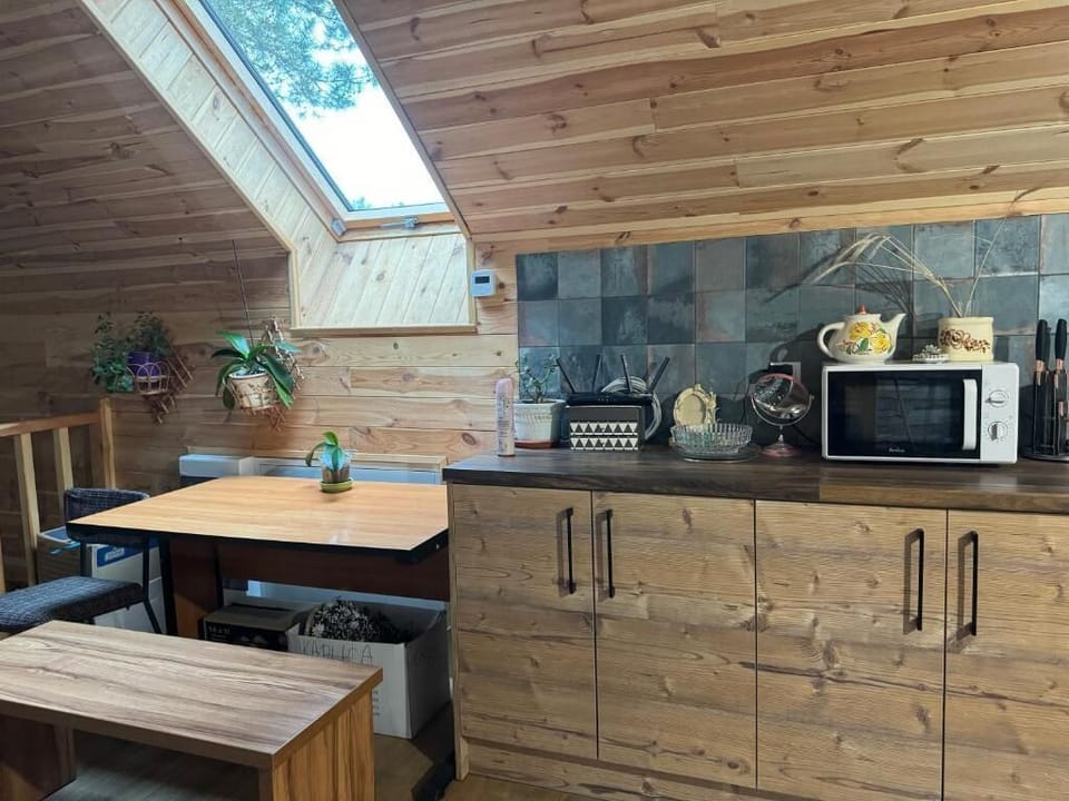 Comfort Double Room, Garden View | Dining