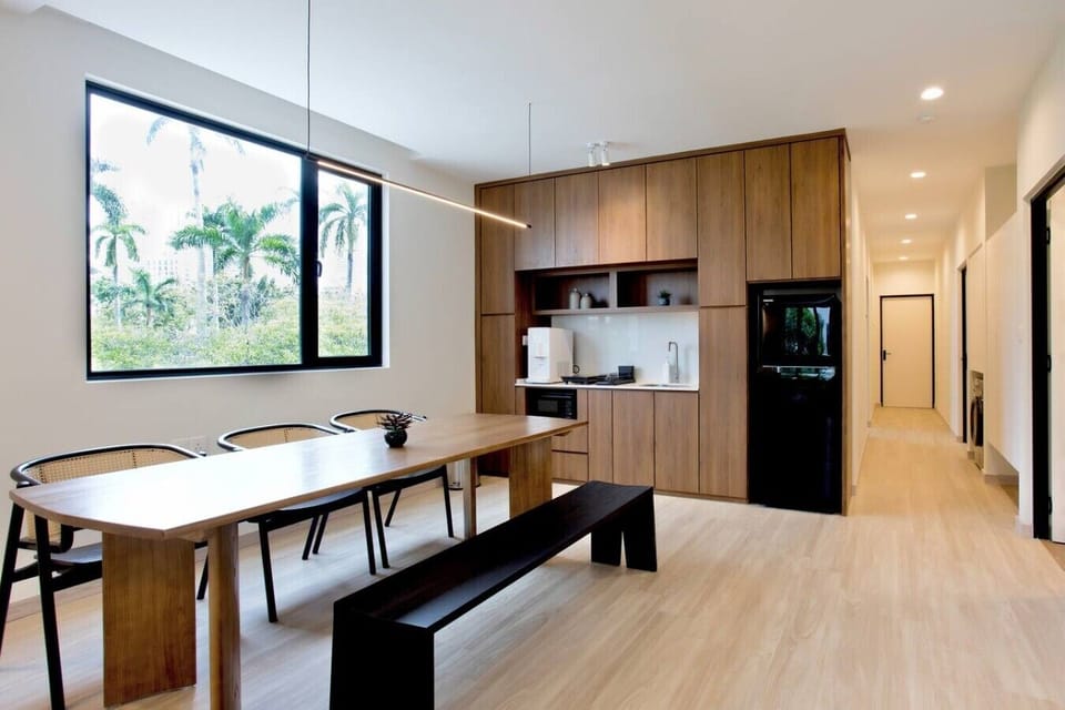 Dining area. Kitchen.