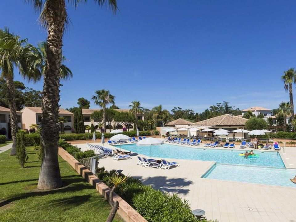 Apartment | Pool | Outdoor pool