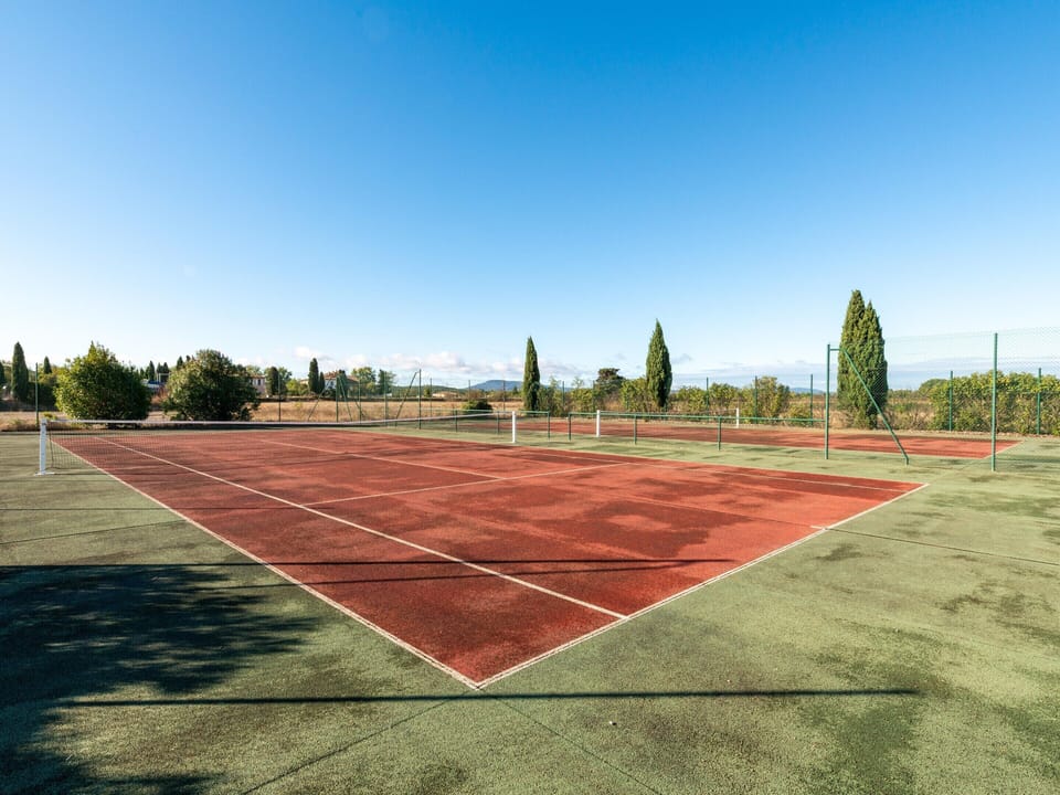 House | Sport court