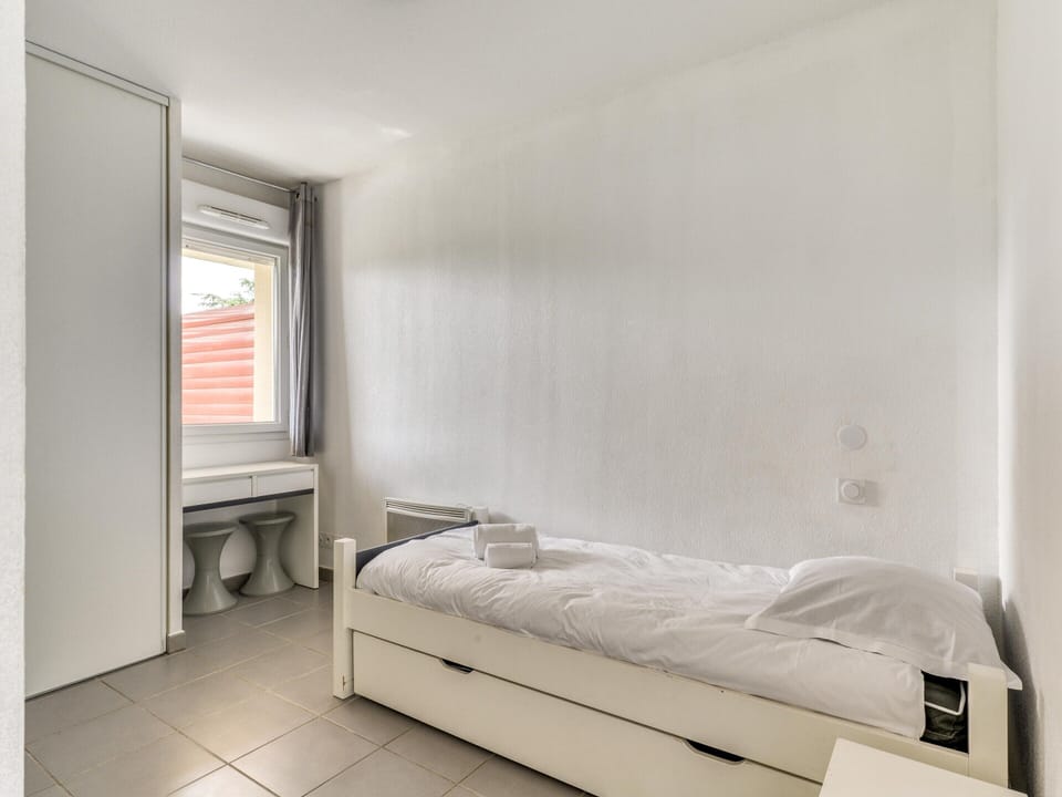 Apartment | 1 bedroom, bed sheets