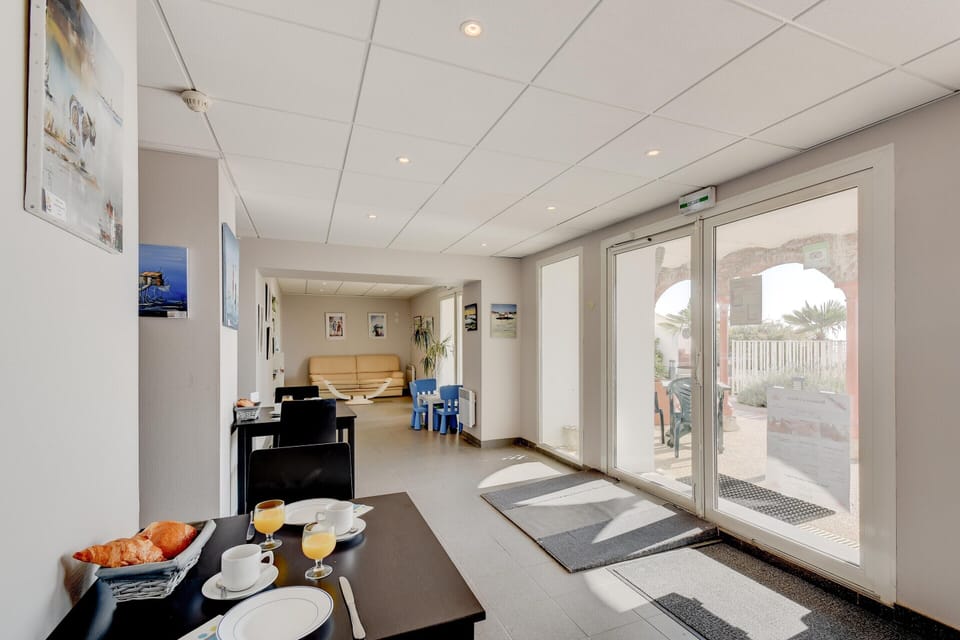 Apartment | Dining