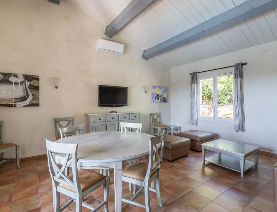House | Dining