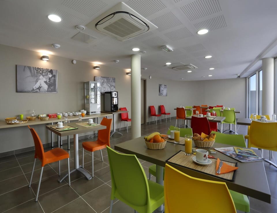 Apartment | Dining