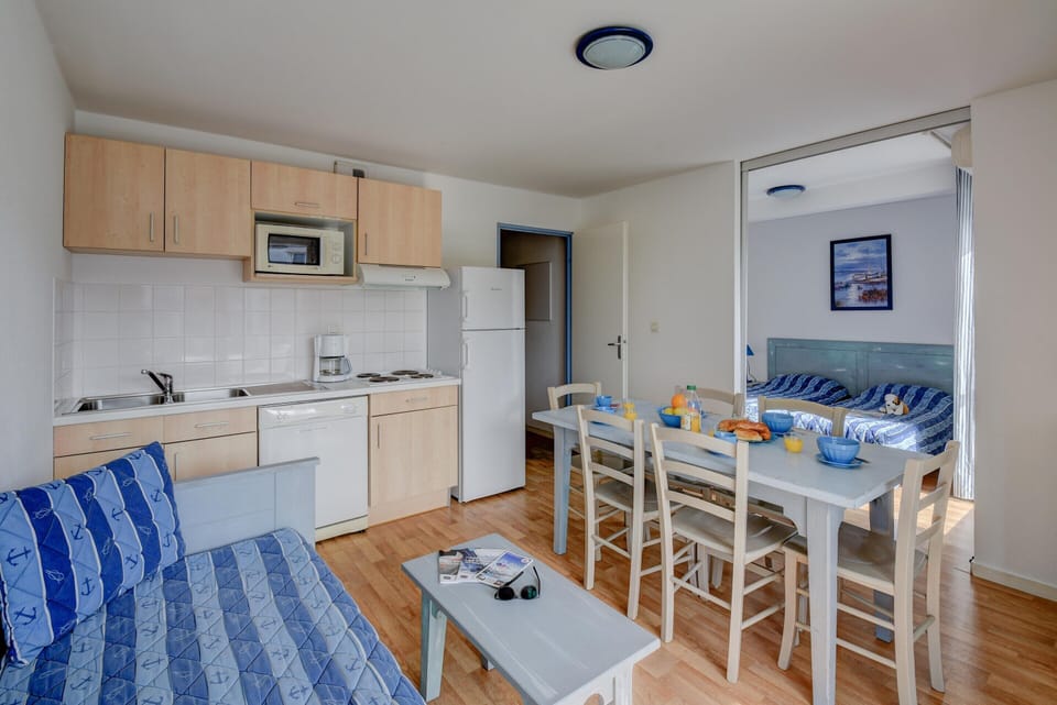 Apartment | Dining