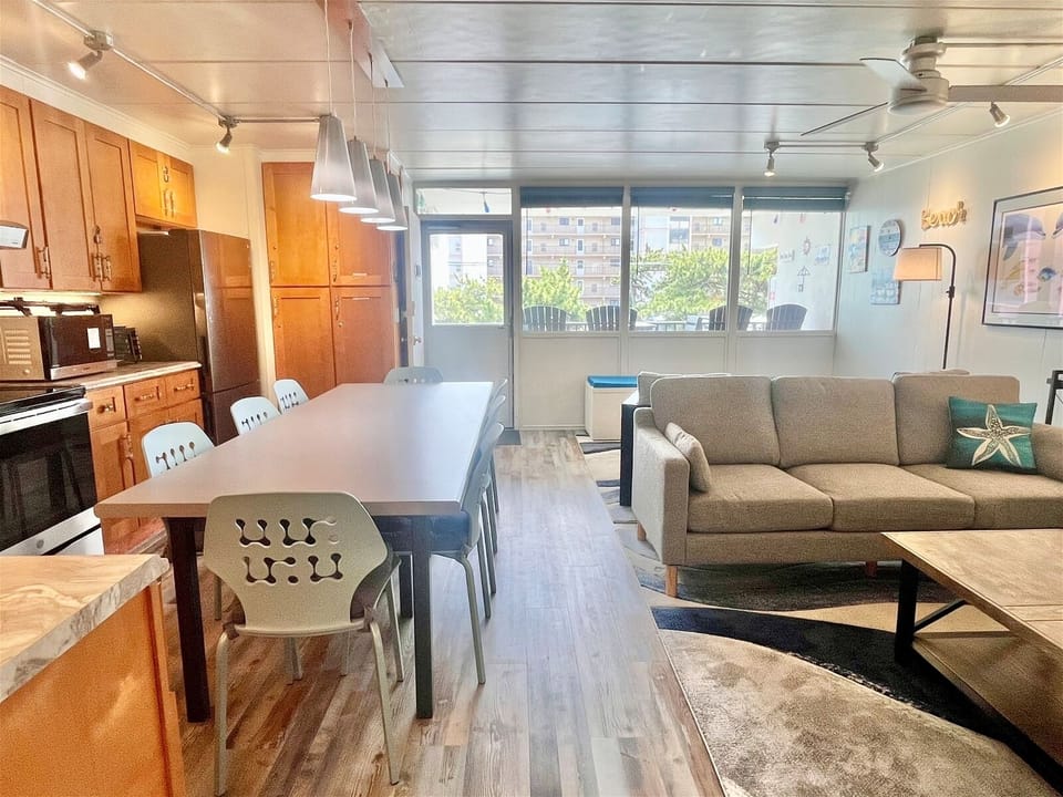 Open Dining Area