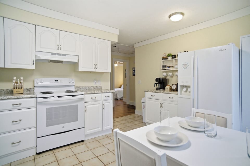 Dining space for the family or enjoy your meal in the living room with TV trays!