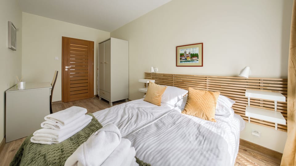 Apartment (42) | Iron/ironing board, free WiFi