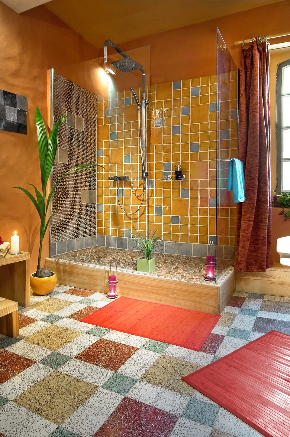 Superior Double Room | Bathroom | Eco-friendly toiletries, hair dryer, towels