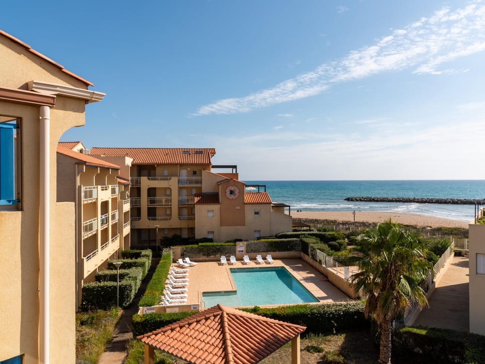 Apartment | Pool | Outdoor pool
