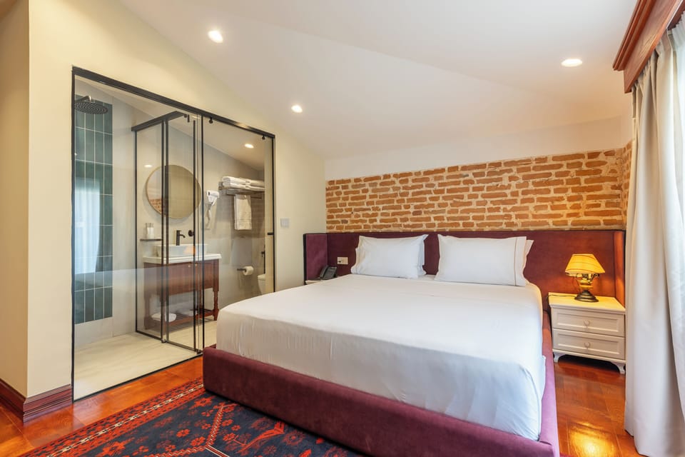 Room 204 | Frette Italian sheets, premium bedding, memory foam beds